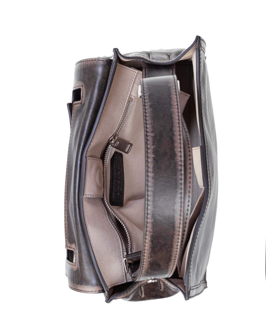 shop ORCIANI  Borsa: Orciani borsa Sveva media, in pelle, con tracolla.
Tasche: tre interne, di cui una con zip.
Chiusura: patta con bottone magnetico.
Manico allungabile.
Tracolla rimovibile e regolabile.
Tracolla di servizio regolabile.
Finitura palladio.
Dimensioni: Larghezza: 32 cm, Altezza: 24 cm, Profondità: 15 cm.
Composizione: 100% pelle.
Made in Italy.. BT2006 DLV-FANGO number 1789945